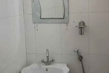 Budget Double Room photo 9